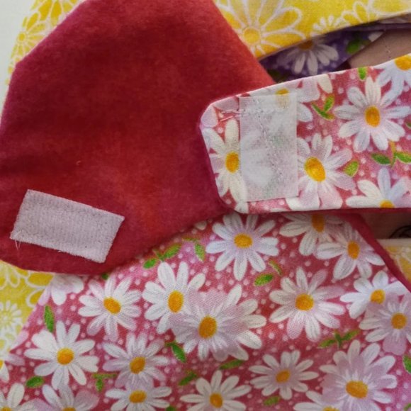 Baby Bibs Set Of 6 NWOT FLORAL & PAW PATROL - Picture 5 of 7